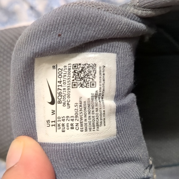 Nike Men's Revolution Shoe - Picture 7 of 7